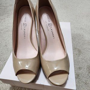 Womens Chinese Laundry Peptoe Heel